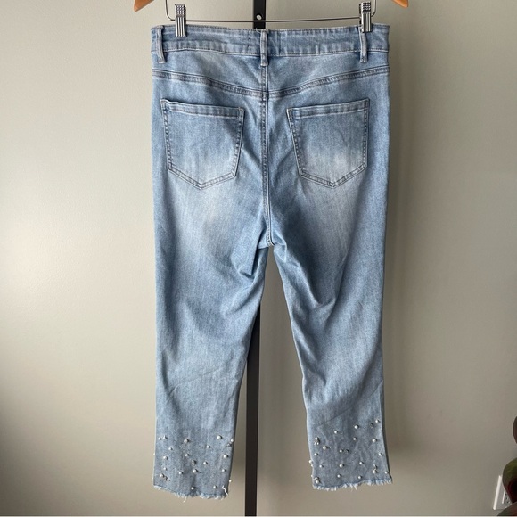 Frank Lyman Pearl Rhinestone Embellished Light Wash Denim Jeans Size Medium - Picture 4 of 8